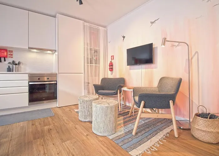 Curious Crow3 By Homeful Homes